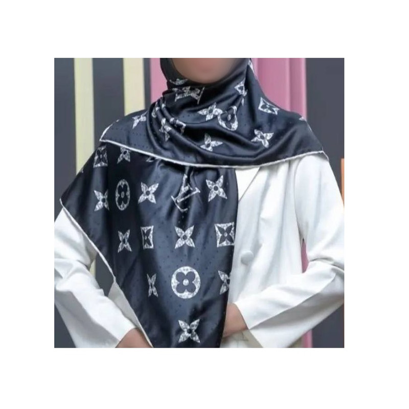 روسری زنانه مدل گلی دور دست دوز