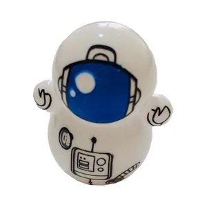 اسباب بازی مدل عروسک تعادلی طرح آدم فضایی