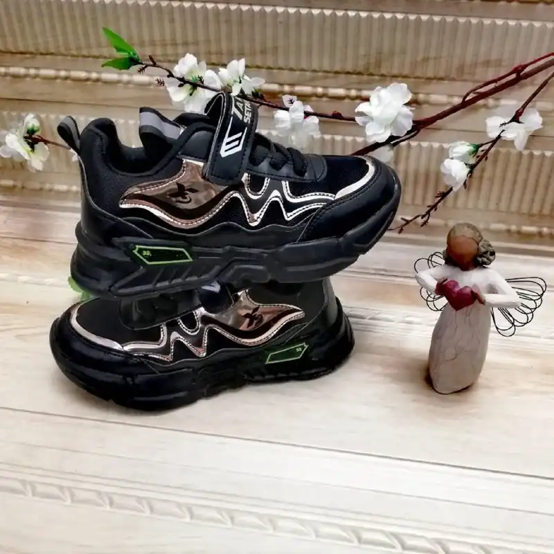 کفش مخصوص پیاده روی بچگانه مدل K038