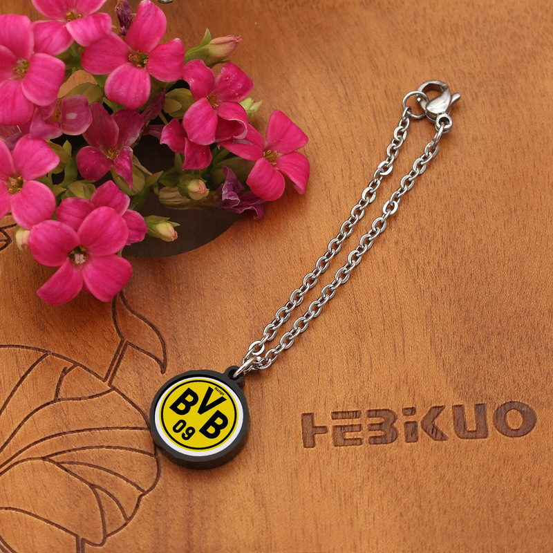 آویز ساعت زنانه ناکسیگو مدل شب تاب طرح دورتموند کد AW7226