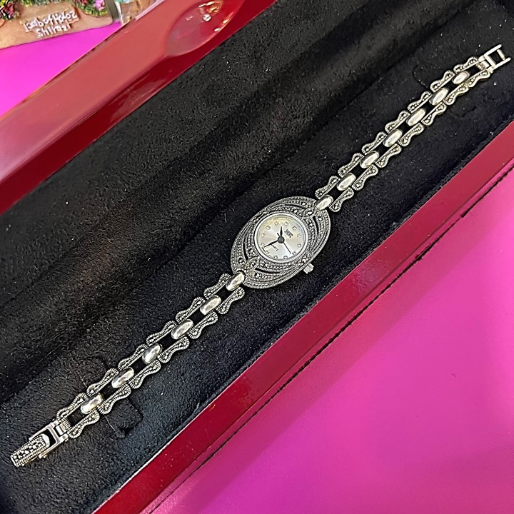 ساعت مچی عقربه ای نقره زنانه اچ اف مدل glsr-1071 ساعت مچی عقربه ای نقره زنانه اچ اف مدل glsr-1071