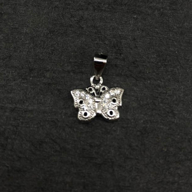 آویز گردنبند نقره زنانه گیرا مدل پروانه G785 آویز گردنبند نقره زنانه گیرا مدل پروانه G785