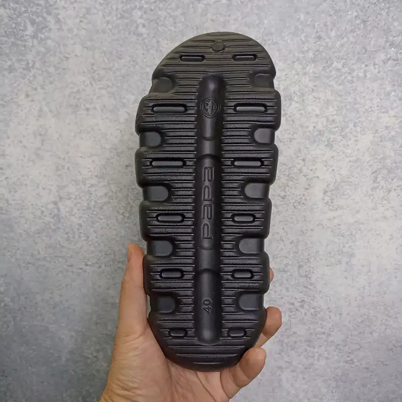 دمپایی زنانه پاپا مدل پرن کد 1548-BK