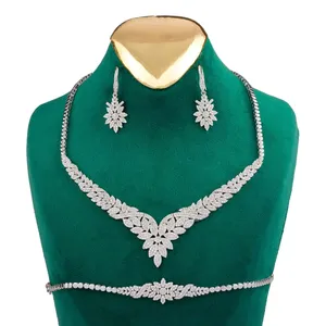 نیم ست نقره زنانه مدل مارسا کد SCS-01