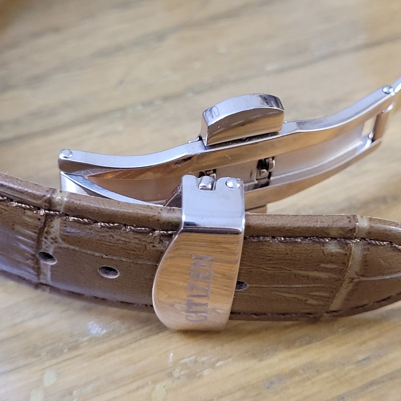 ست ساعت مچی عقربه ای  زنانه و مردانه مدل کوارتز تک موتور قفل پروانه ای 01 -  - 3