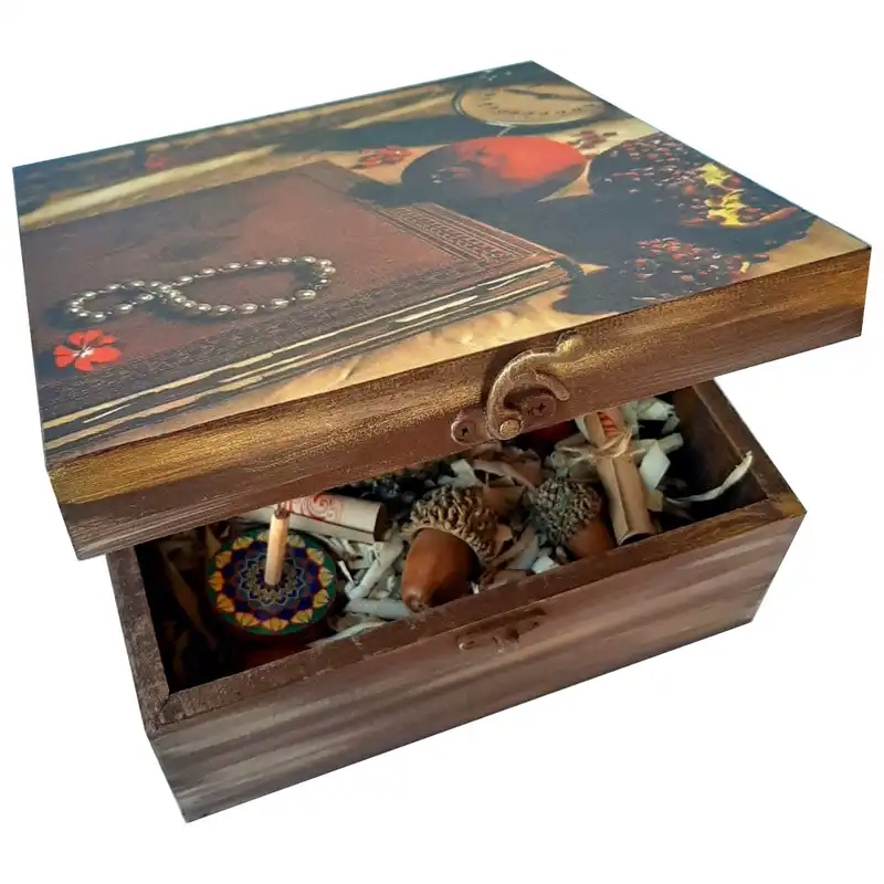 ست هدیه مدل شب یلدا کد YB13 مجموعه 17 عددی