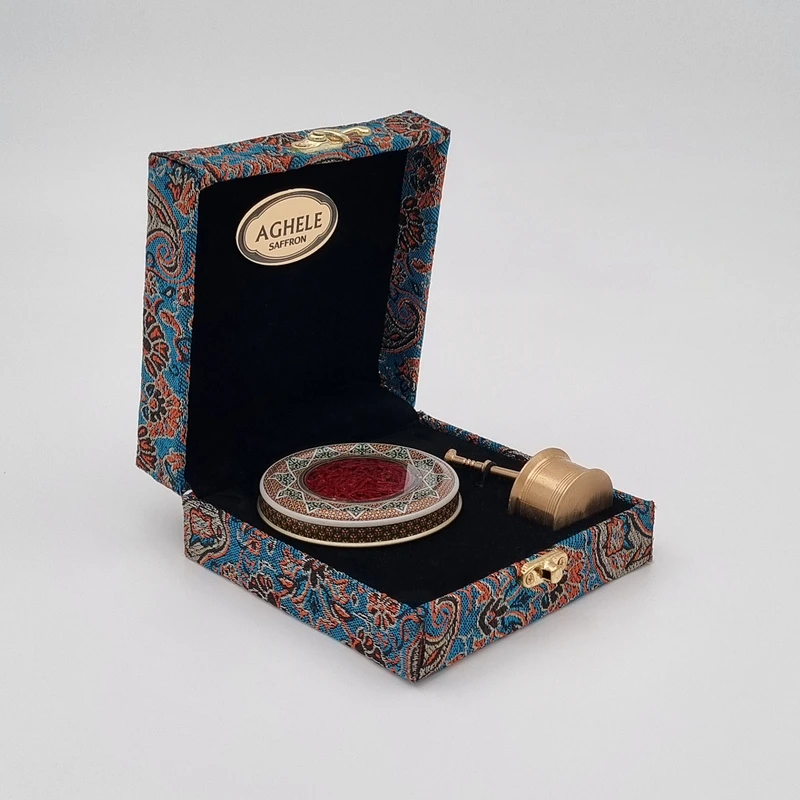 زعفران  کادویی عاقله - 1 گرم همراه با هاون