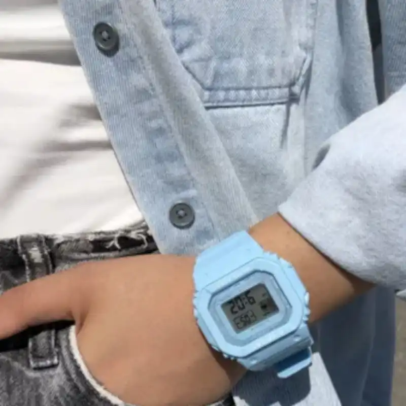 ساعت مچی دیجیتال لاسیکا مدل کوارتز تک زمانه بند پیو کرنومتر دار کد ۲