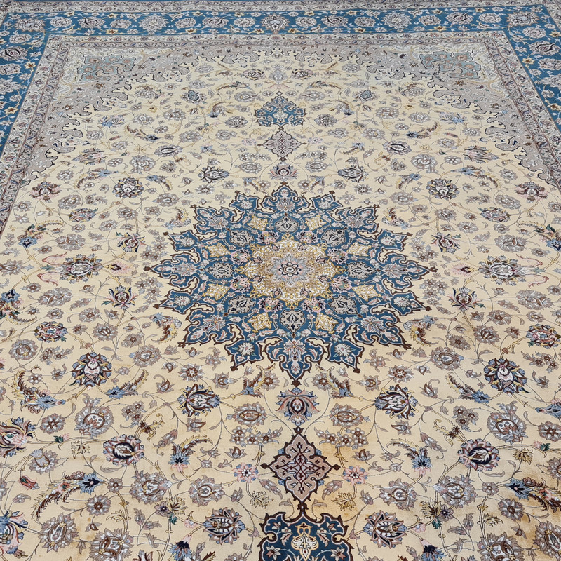 فرش دستبافت نه و نیم متری اصفهان آبتین کد 4