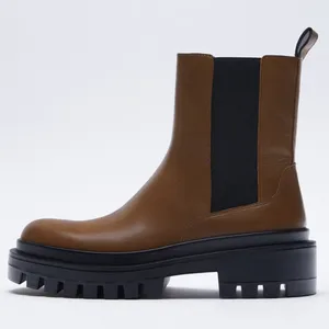 بوت زنانه زارا مدل Flat Leather Ankle