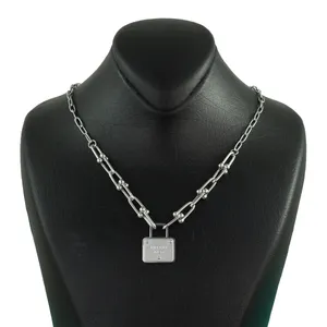 گردنبند زنانه مدل قفل کد X233