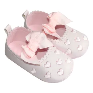 پاپوش نوزادی مدل Pink Heart