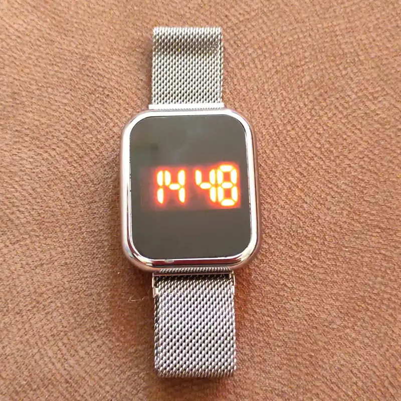 ساعت مچی دیجیتال مدل لمسی