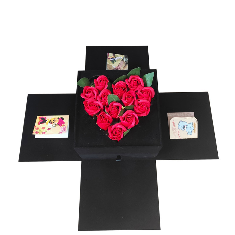 باکس گل مصنوعی گل ما مدل مانا به همراه کارت پستال