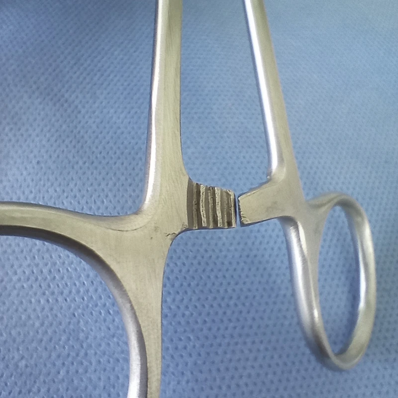 عکس شماره 5 : پنس هلث تک مدل سوزنگیر 14