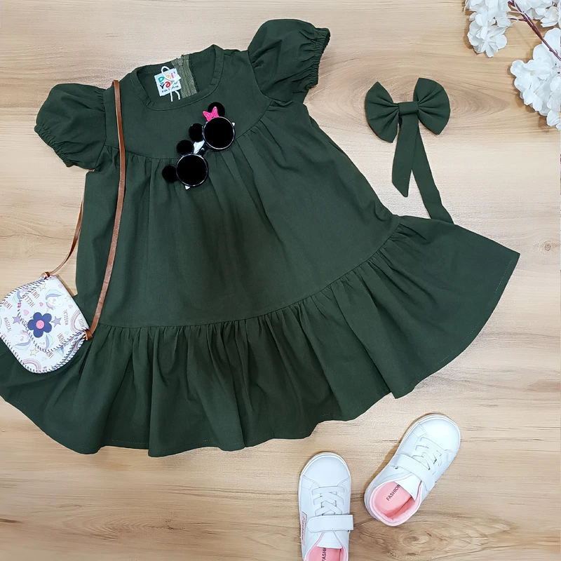 عکس شماره 2 : پیراهن آستین کوتاه دخترانه مدل پاپیون دار به همراه گیره مو