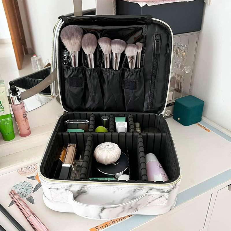 کیف لوازم آرایش زنانه مدل مسافرتی