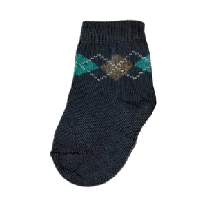 جوراب نوزادی فمیلی ساکس مدل اسکاچ kd5