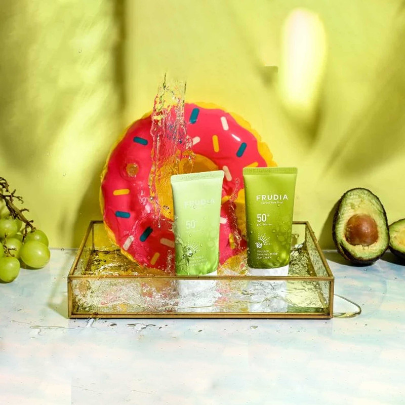 ژل ضد آفتاب بی رنگ فرودیا SPF 50 مدل Green Grape ‌مناسب پوست‌های چرب و مختلط حجم 50 میلی‌لیتر