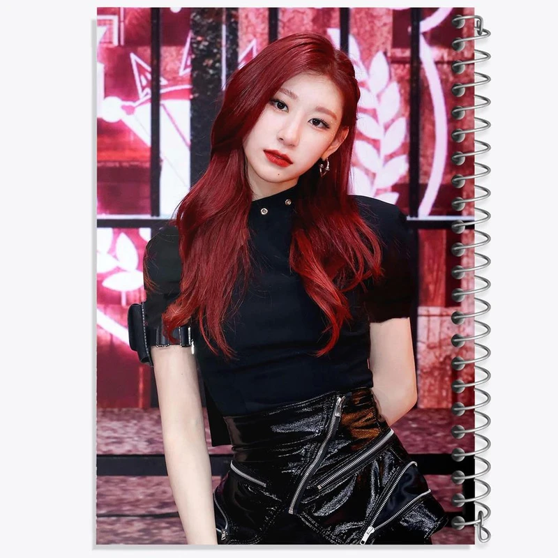 دفتر ژورنال نویسی 50 برگ خندالو مدل نقطه ای طرح چریونگ گروه ایتزی ITZY کد 20165