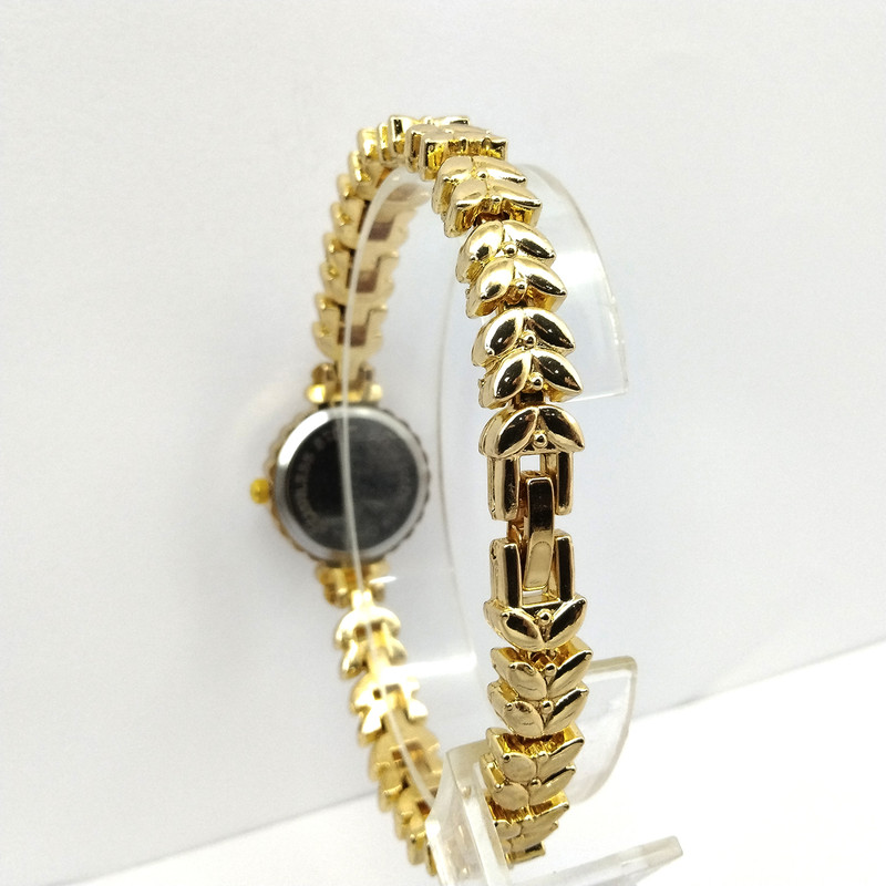 ساعت مچی عقربه ای زنانه مدل گندم نگینی کد 23 ساعت مچی عقربه ای زنانه مدل گندم نگینی کد 23