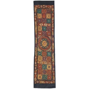 رومیزی سوزن دوزی کد SOOZRA101