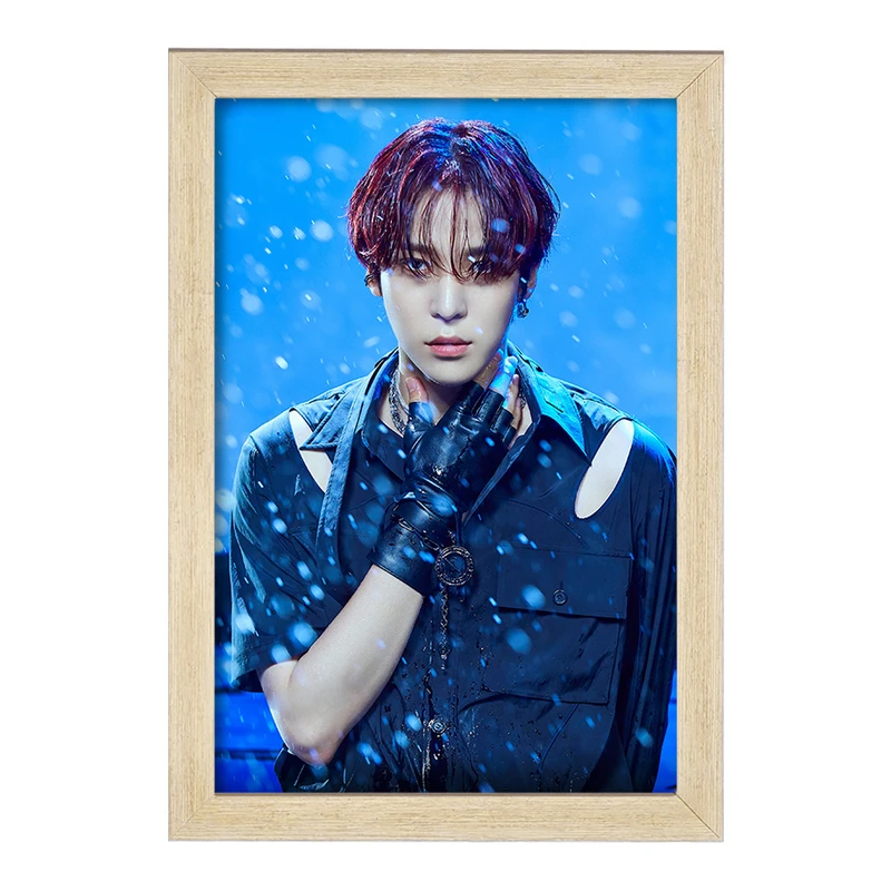 تابلو خندالو مدل یونهو گروه ایتیز ATEEZ  کد 12314