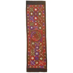 رومیزی سوزن دوزی کد SOOZRA44