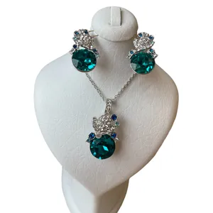 نیم ست زنانه کلیو مدل Xv12