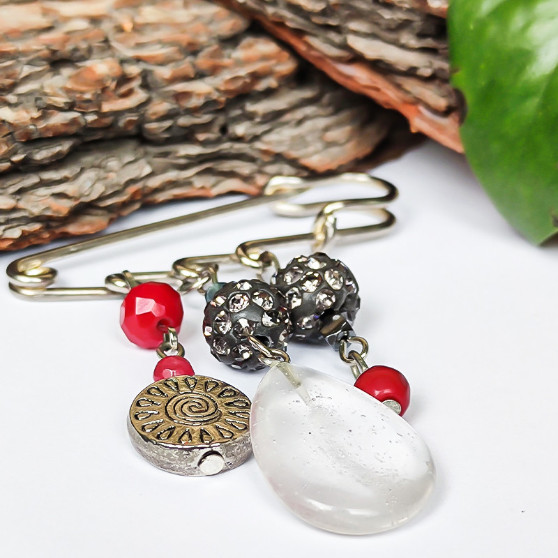 سنجاق سینه زنانه مدل اراک سنجاق سینه زنانه مدل اراک