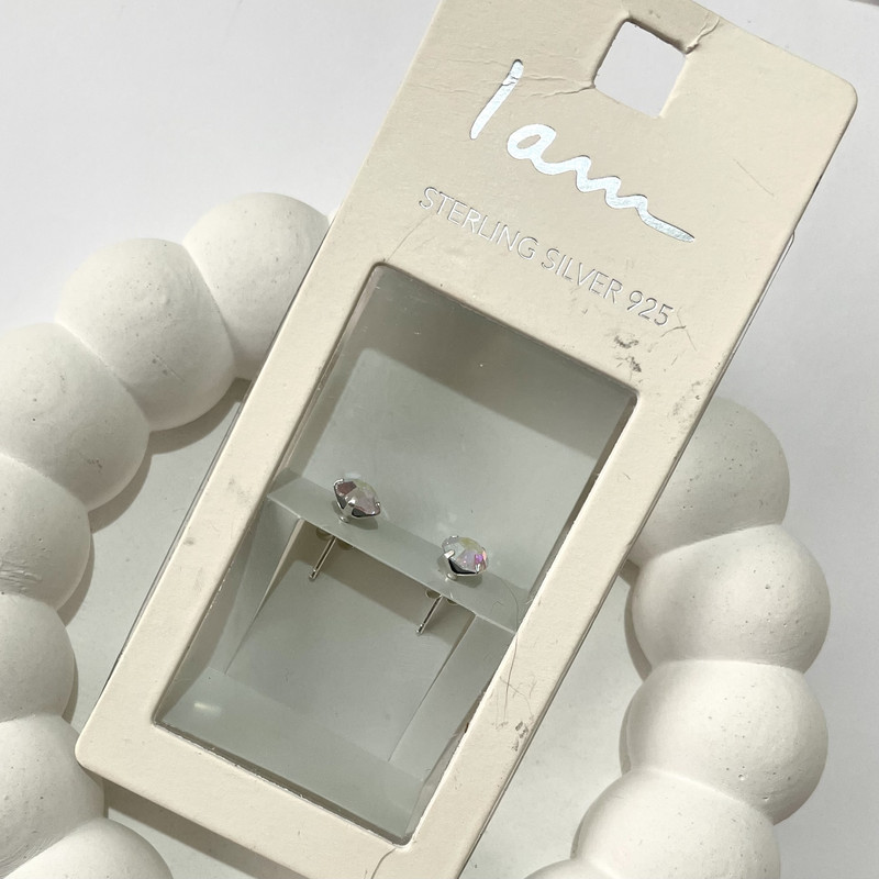 گوشواره نقره زنانه آی ام مدل هولوگرامی