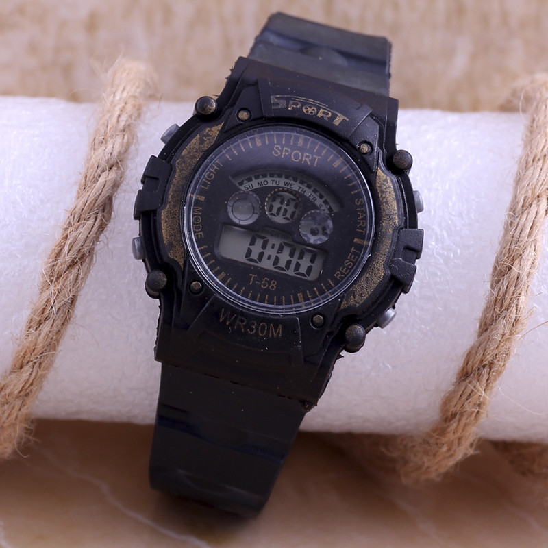 ساعت مچی دیجیتال پسرانه مدل LE 3121 -ME-TA