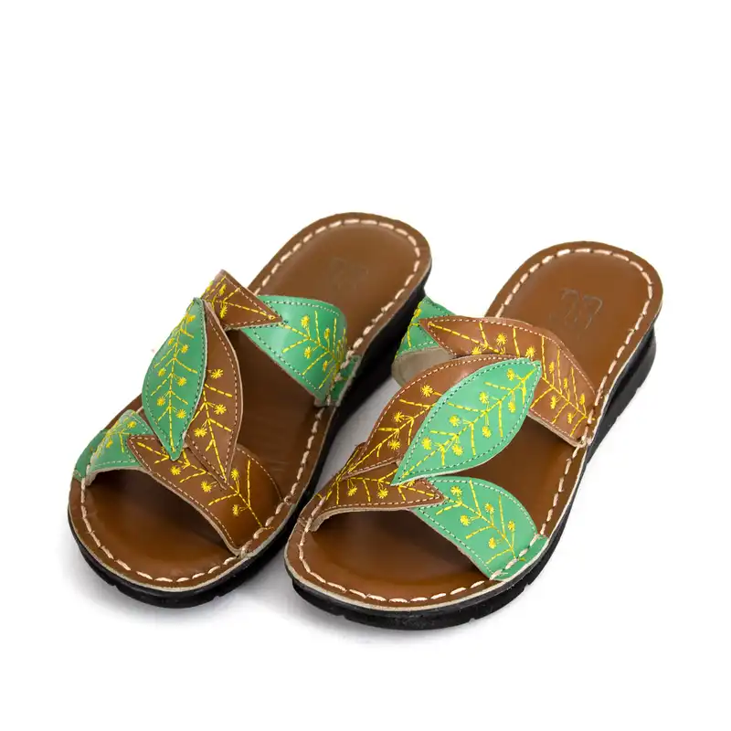 دمپایی زنانه مدل یاپراق رنگ قهوه ای