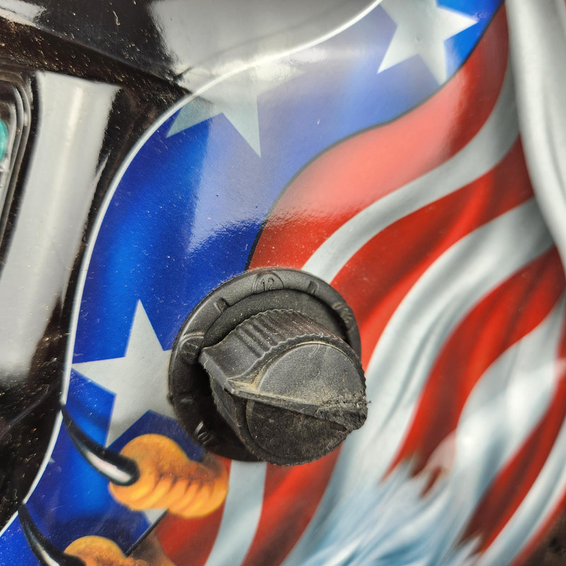 کلاه ایمنی جوشکاری اینتیمکث کد 0890 کلاه ایمنی جوشکاری اینتیمکث کد 0890