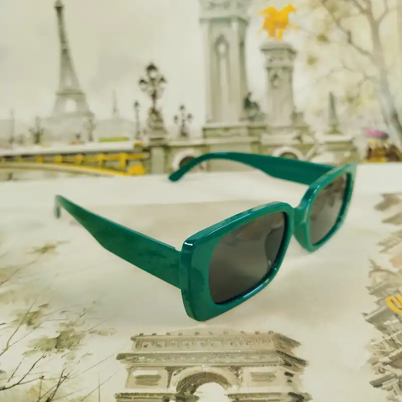 عینک آفتابی بچگانه مدل CH6 کد GR