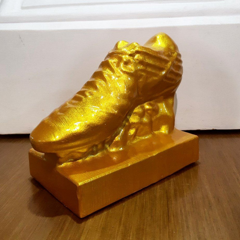 تندیس مدل کفش طلا بزرگ