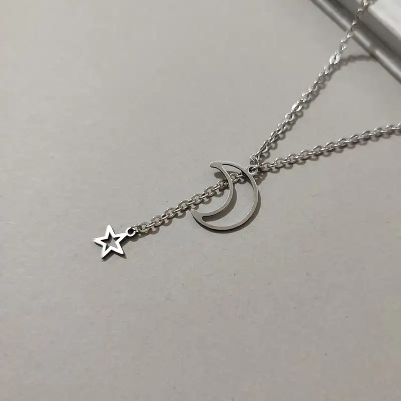 گردنبند مدل ماه و آویز ستاره کد 1