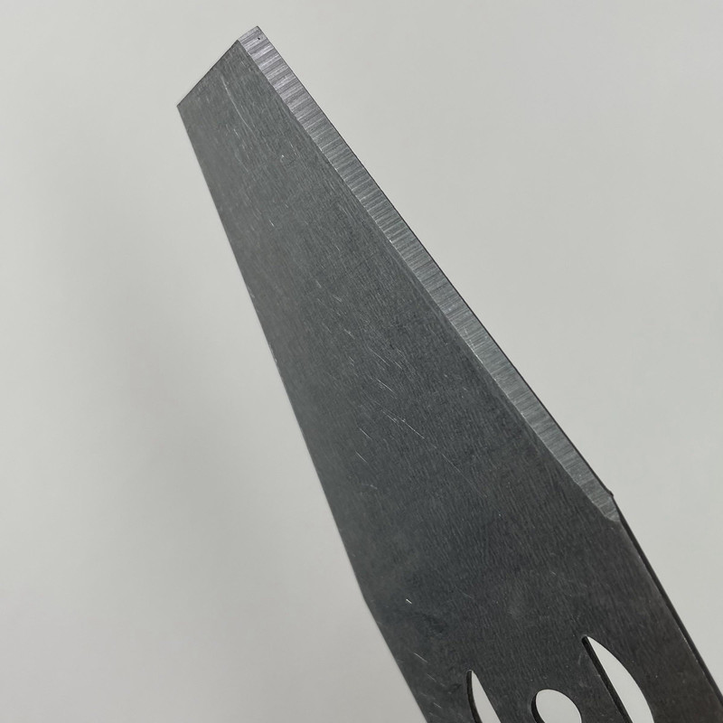 علف زن شارژی دی ال تی سی کد GHR82 علف زن شارژی دی ال تی سی کد GHR82