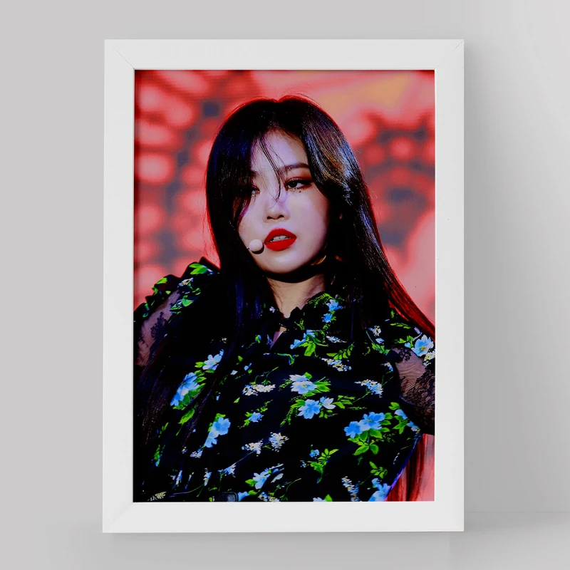 تابلو خندالو مدل سوجین گروه جی آیدل GIdle کد 19561