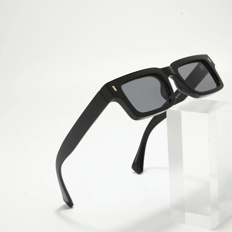 عکس شماره 10 : عینک آفتابی مستطیلی مدل sz 1003 obsidian pearl river