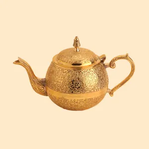 قوری برنجی مدل طاووس 5054