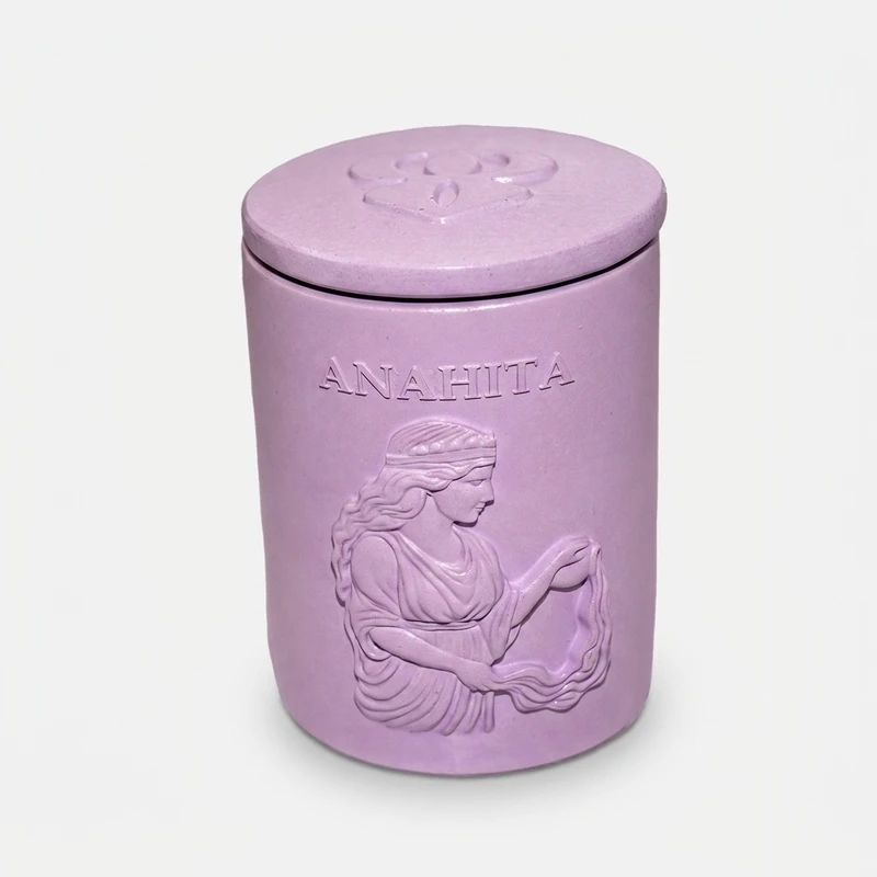 شمع استوانه‌ای معطر مدل آناهیتا با رایحه یاس زمان اتمام 55 ساعت