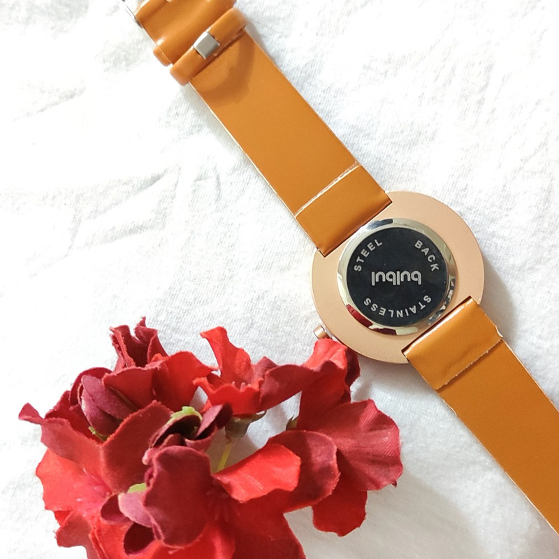 ساعت مچی عقربه ای بُل بول مدل Bu1