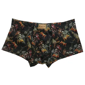 شورت مردانه طرح اسکلت و تاج مدل نیم پا