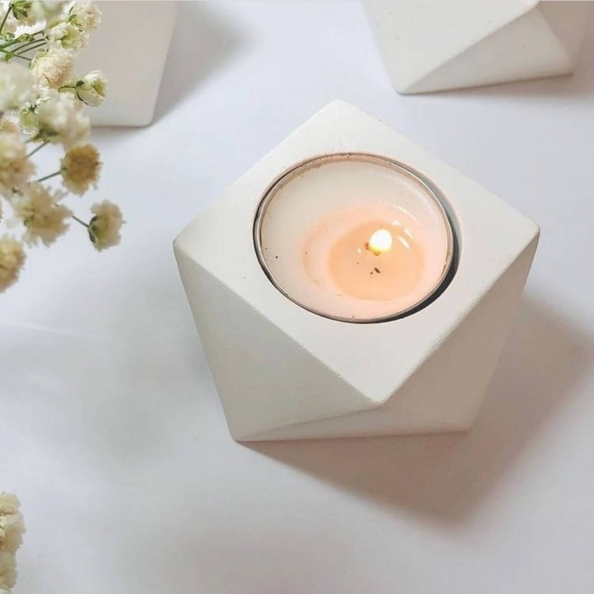 مجسمه مدل  زوج عاشق طرح دربرگرفته به همراه جاشمعی