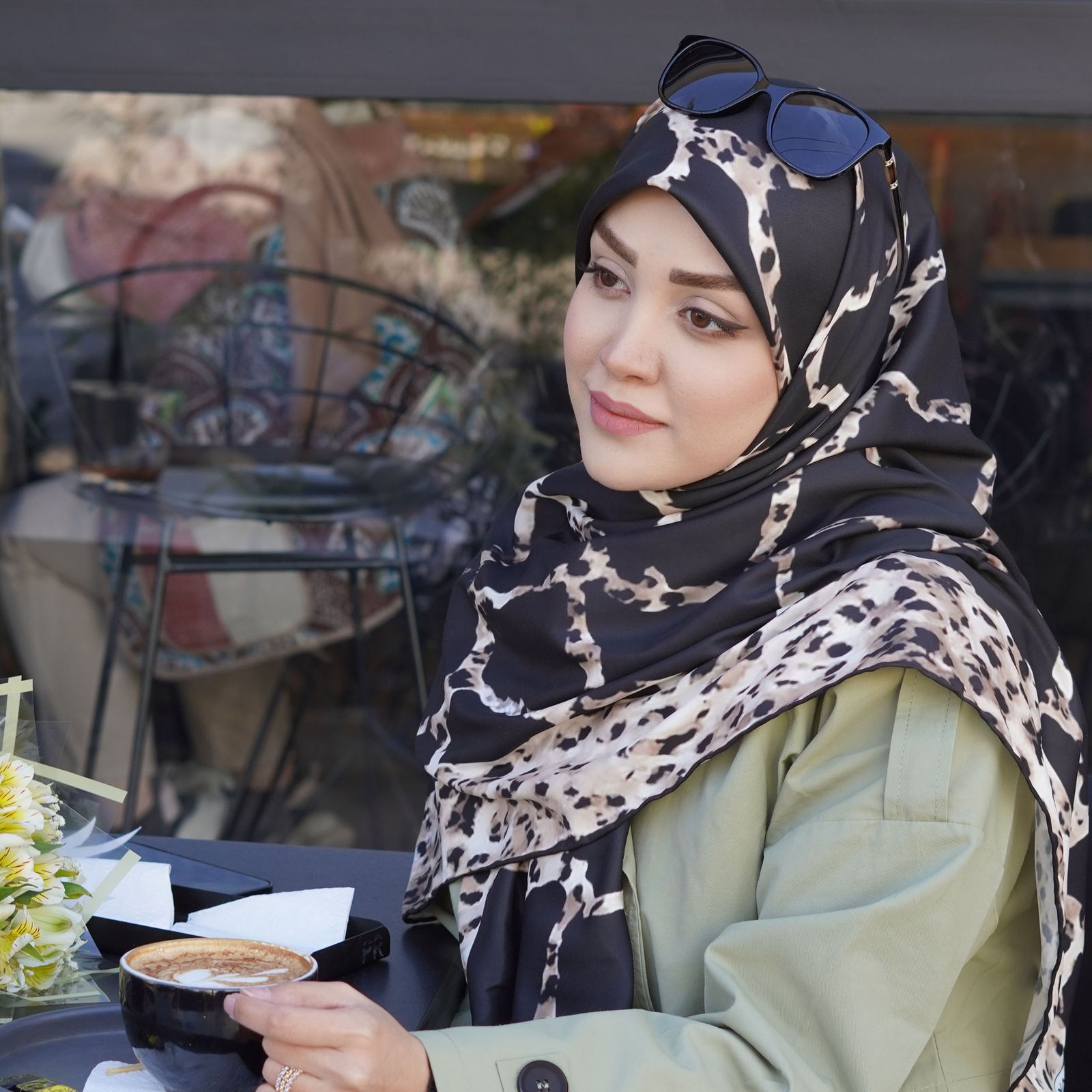 روسری زنانه مدل ابریشم قواره بزرگ دست دوز طرح پلنگی کد a-3002 -  - 5