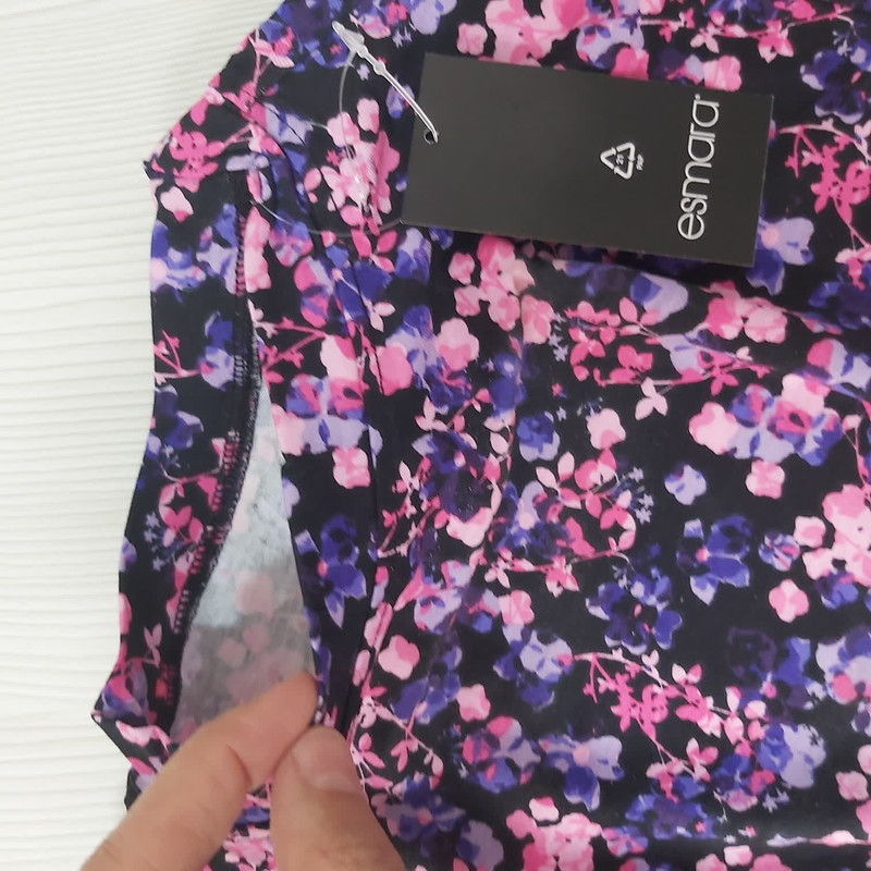 بلوز آستین سه ربع زنانه اسمارا مدل ویسکوز گلدار