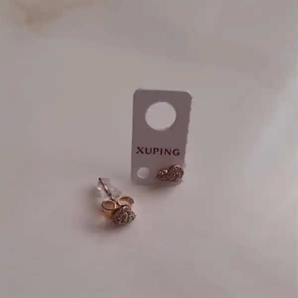 گوشواره زنانه ژوپینگ مدل قلب نگینی