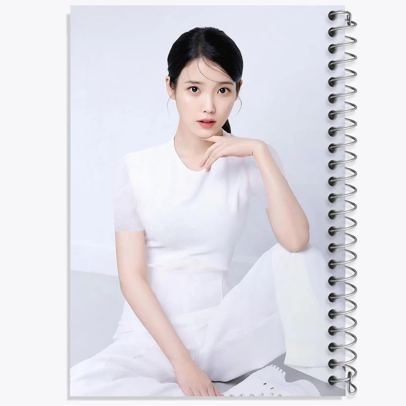 دفتر شطرنجی 50 برگ خندالو طرح آیو IU کد 19848