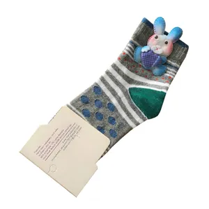 جوراب دخترانه مدل عروسکی